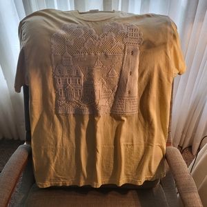 Unique Lighthouse & Cottage shirt - Size XL